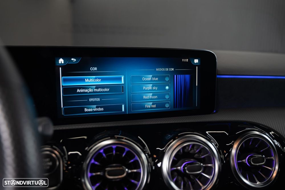 Mercedes-Benz A 250 e 8G-DCT AMG Line - 29