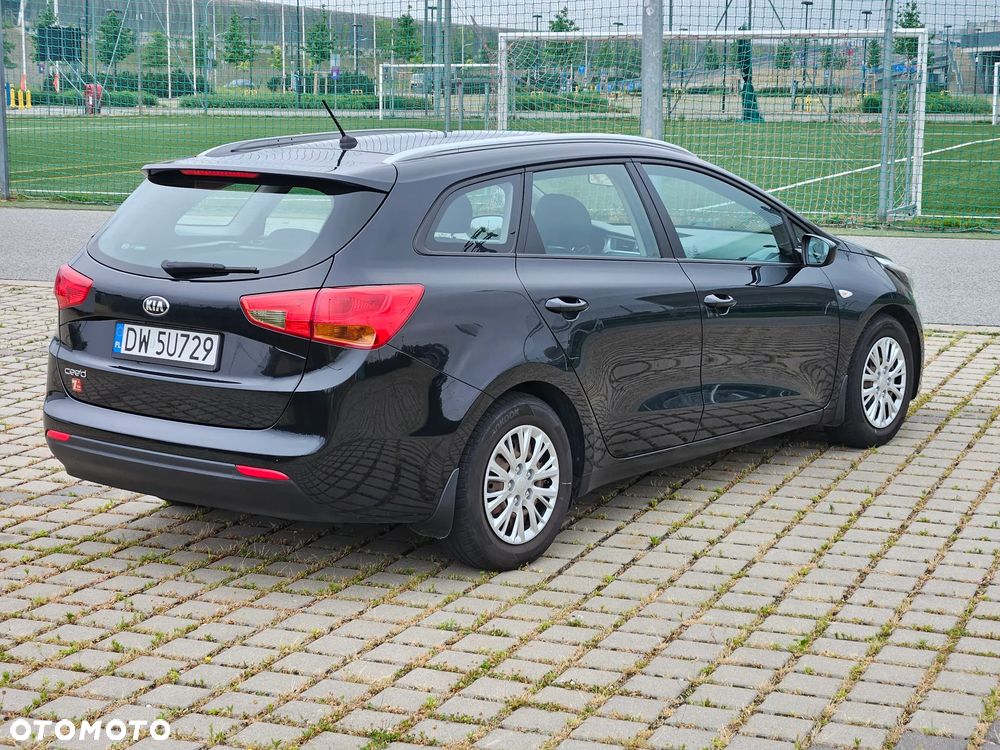 Kia Ceed 1.6 GDI M DCT - 4