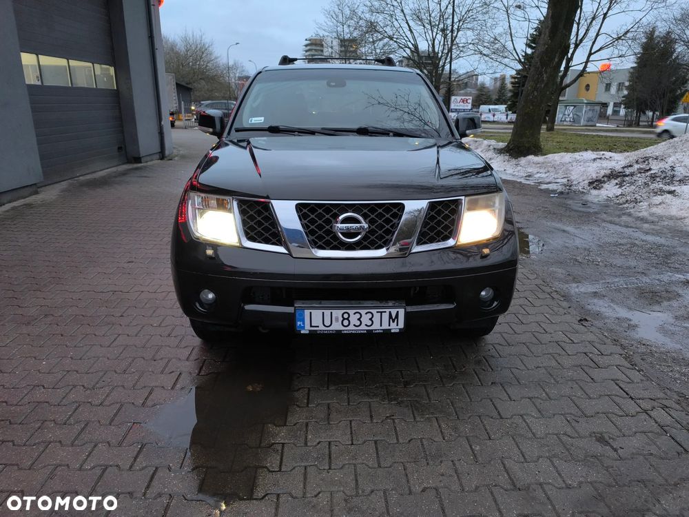 Nissan Pathfinder 2.5 D LE - 2