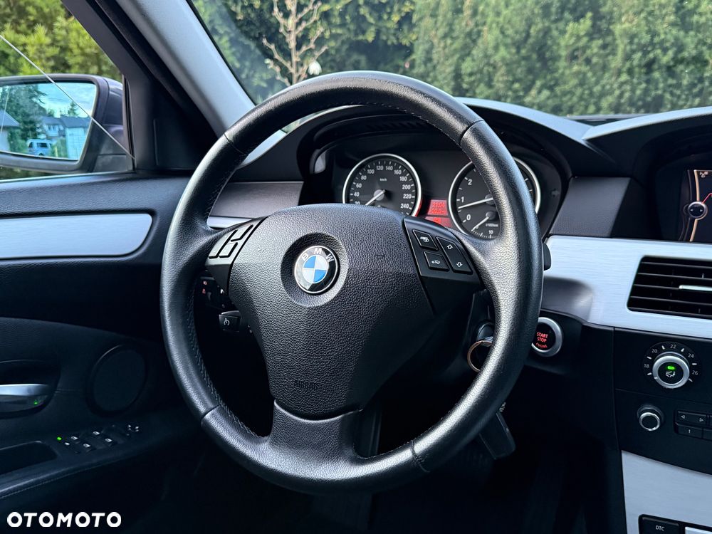 BMW Seria 5 523i Edition Exclusive - 33