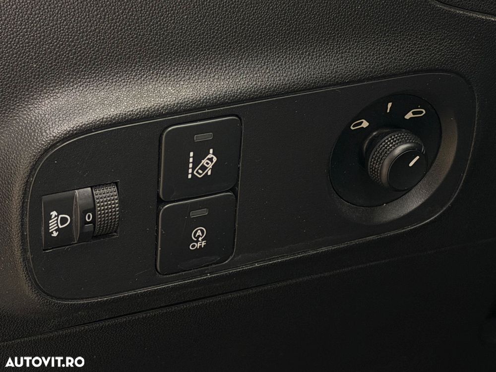 Citroën C3 BlueHDi 100 S&S SHINE - 20