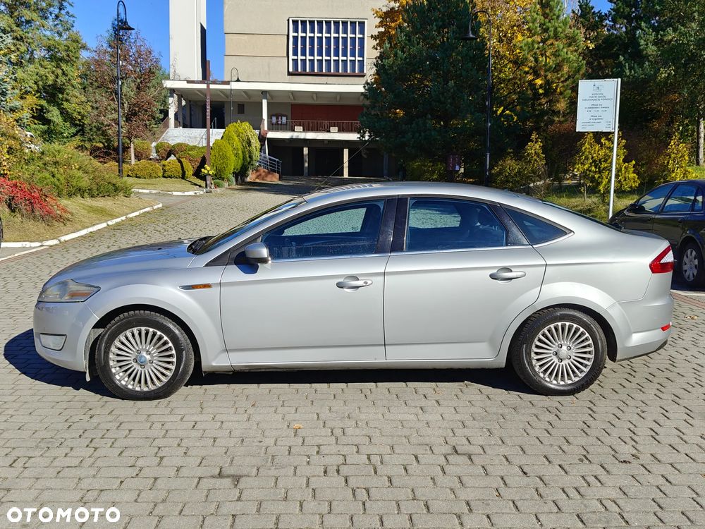 Ford Mondeo 1.8 TDCi Ghia - 34
