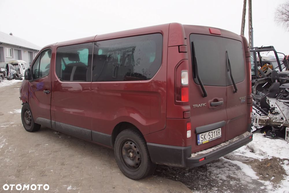 Auto na części - Renault Trafic III Lift 2.0 DCI 150 KM M9R714 TENPF 2023R Silnik Skrzynia Drzwi Błotnik Zderzak Lusterko Szyba Lampa Klamka Deska Kokpit Sterownik Moduł Czujnik Licznik Panel Kierownica - 7