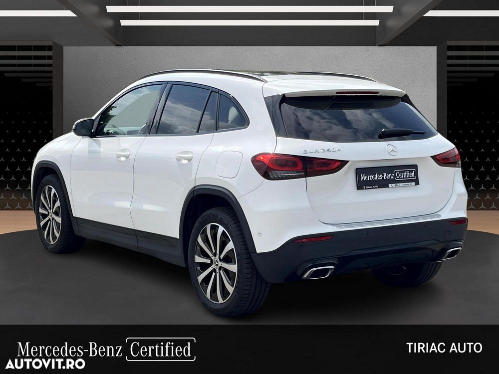 Mercedes-Benz GLA - 4