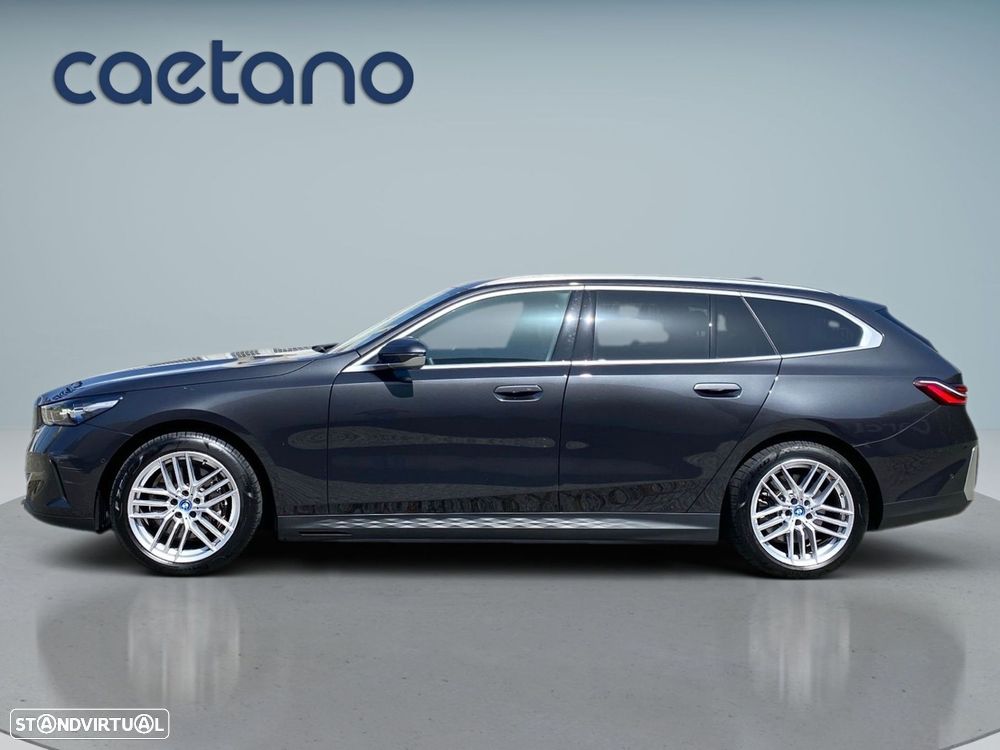 BMW i5 Touring eDrive40 — fotografia 27