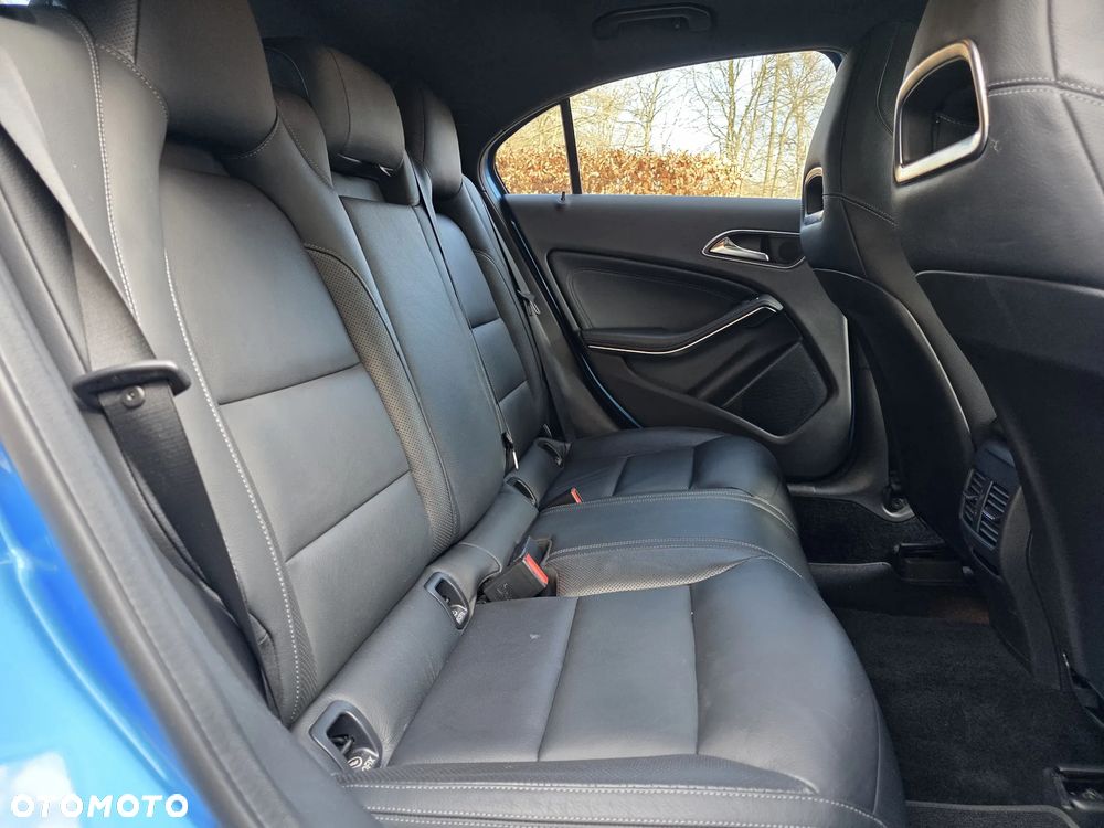 Mercedes-Benz Klasa A 200 CDI (BlueEFFICIENCY) 7G-DCT Urban - 27