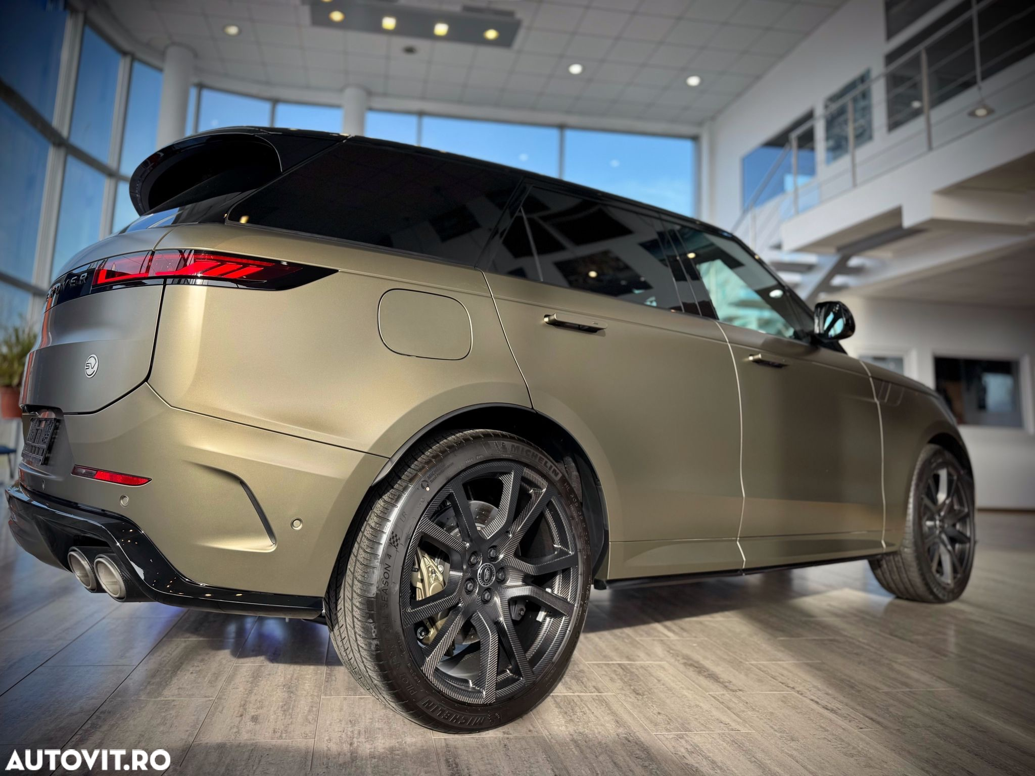 Land Rover Range Rover Sport - 25