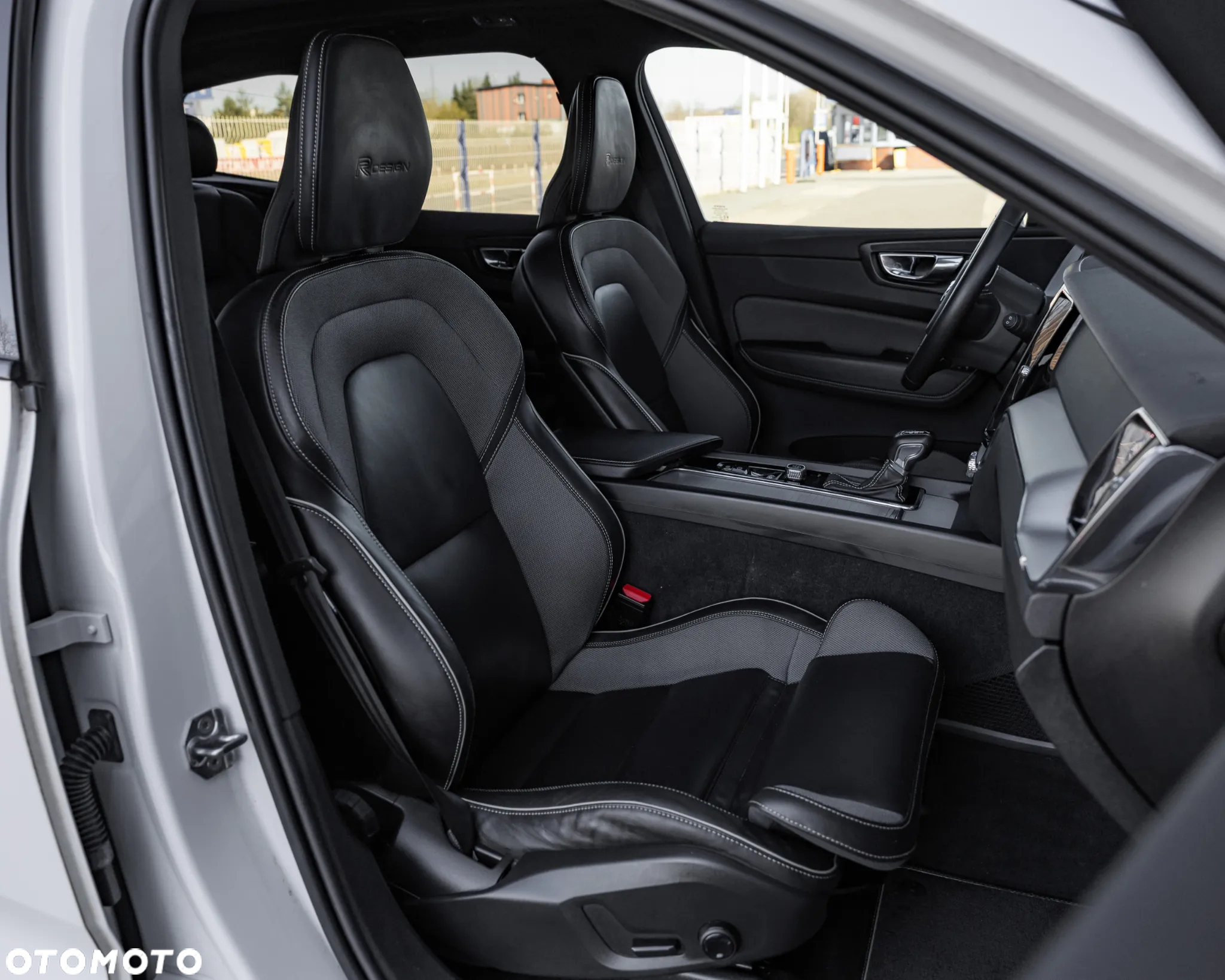Volvo XC 60 D4 Geartronic RDesign - 27