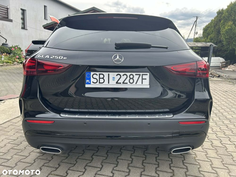 Mercedes-Benz GLA - 20
