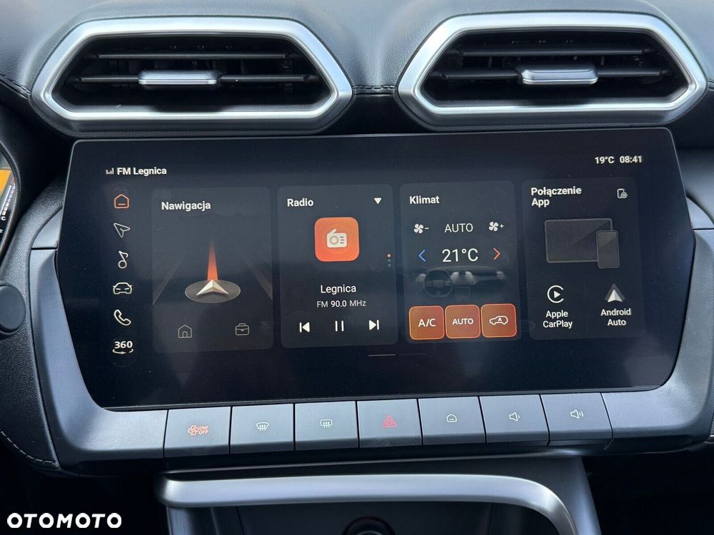 MG ZS Hybrid+ - 16