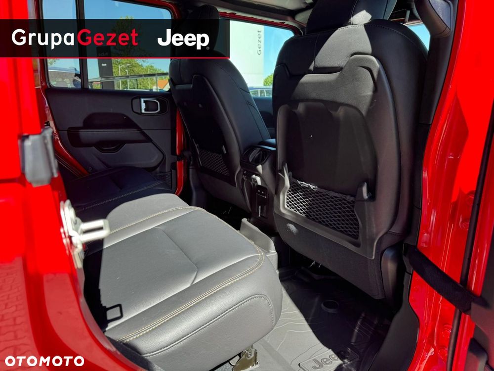 Jeep Wrangler - 16