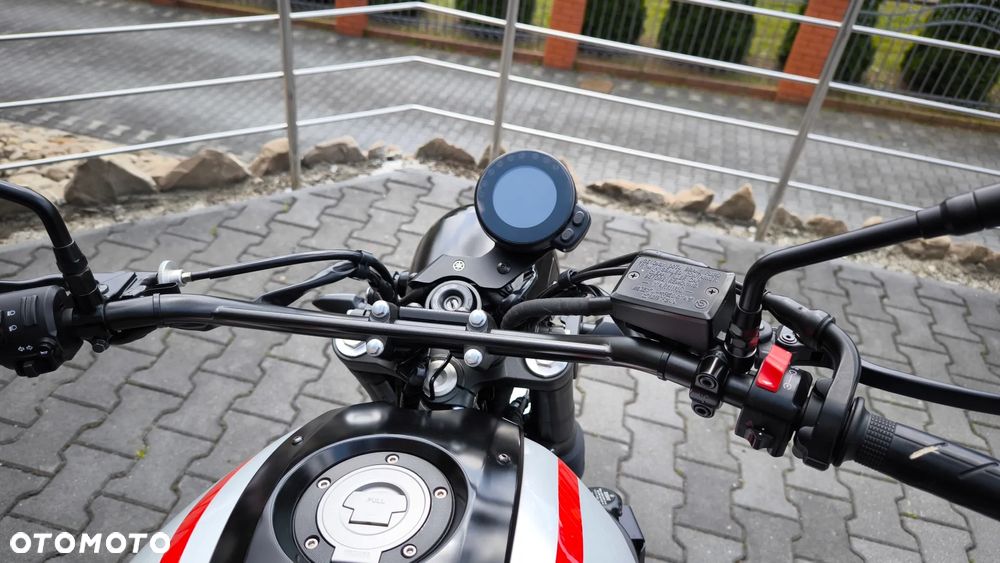 Yamaha XSR - 23
