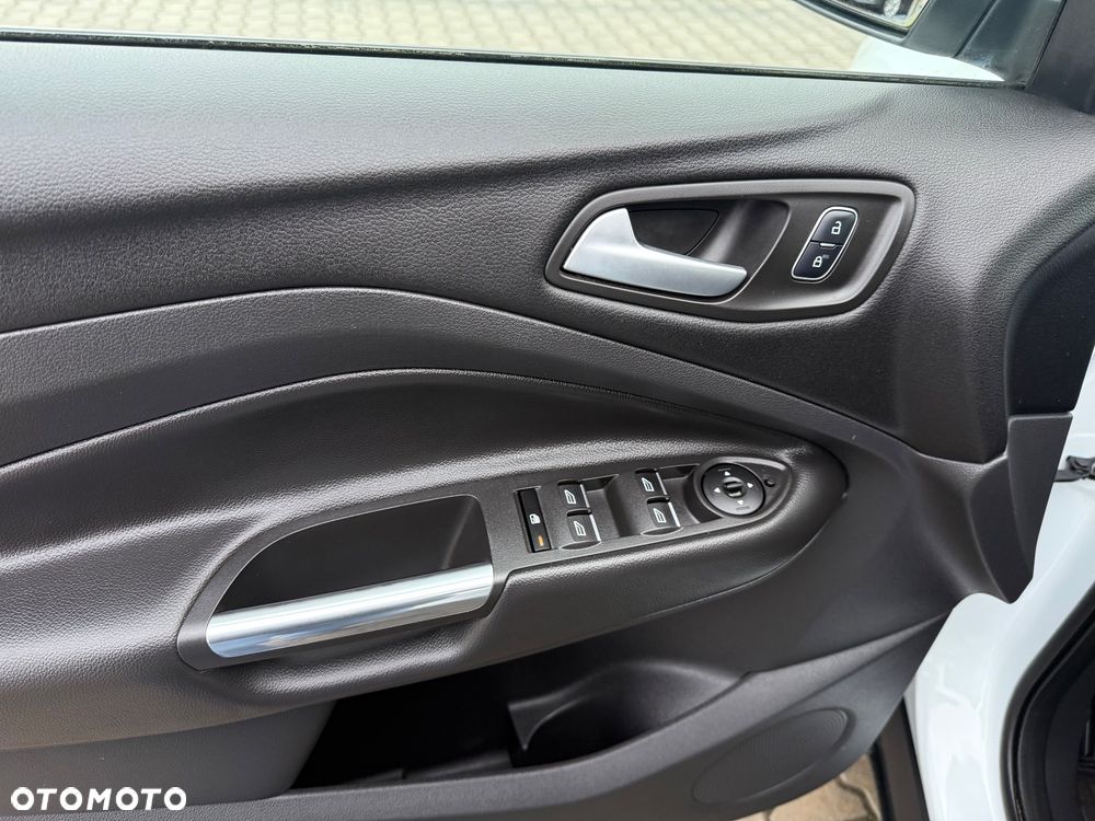 Ford Kuga 1.5 EcoBoost 2x4 Cool & Connect - 20