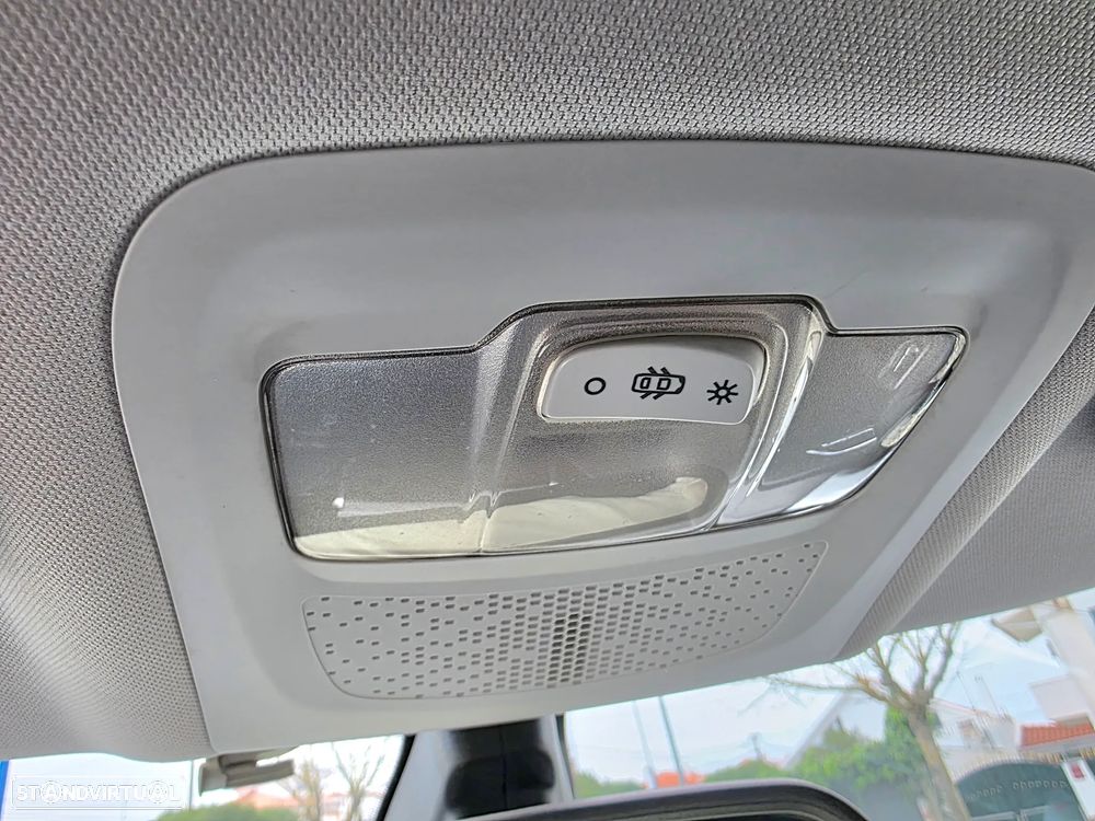 Peugeot 2008 1.2 PureTech Style - 24