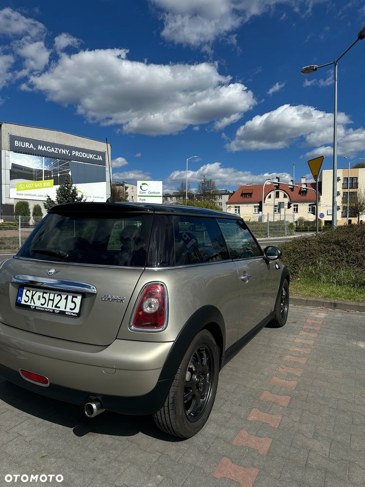MINI Cooper Standard - 2