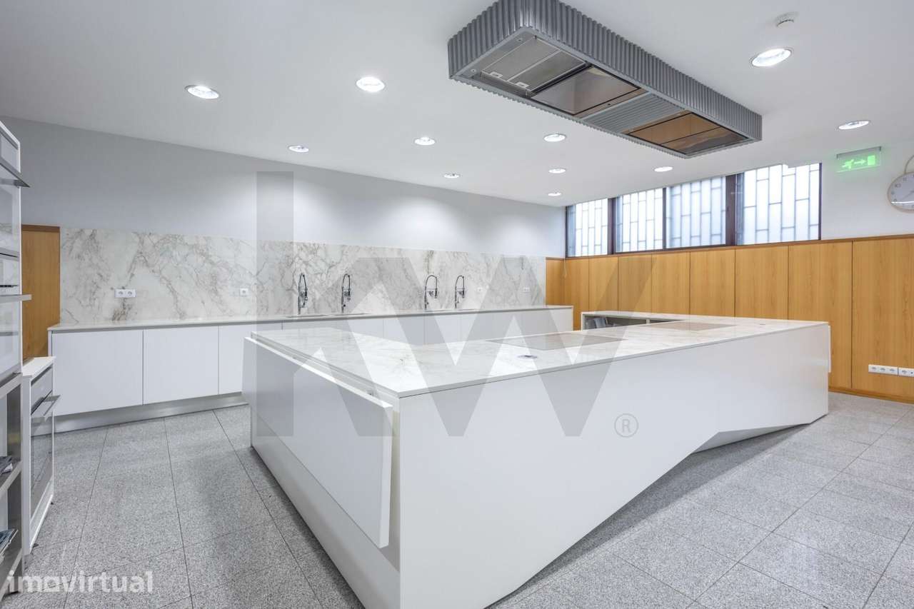 Cozinha equipada e licenciada no centro do Porto, pronta a operar - Grande imagem: 2/20