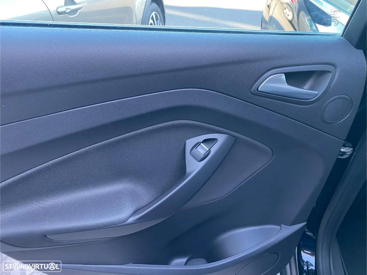 Ford C-Max 1.0 Ecoboost S&S Titanium - 8