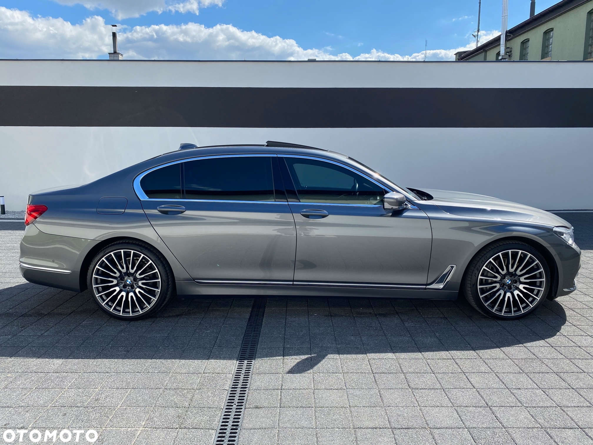 BMW Seria 7 750Li xDrive - 4