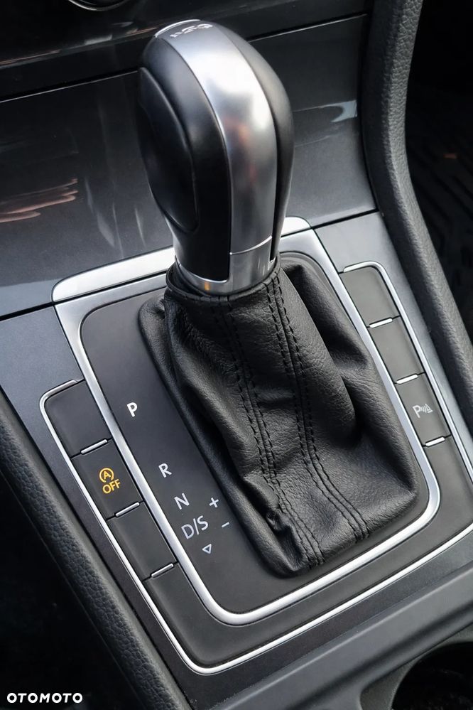 Volkswagen Golf 1.6 TDI (BlueMotion Technology) DSG Comfortline - 16