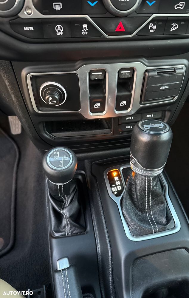 Jeep Wrangler - 19