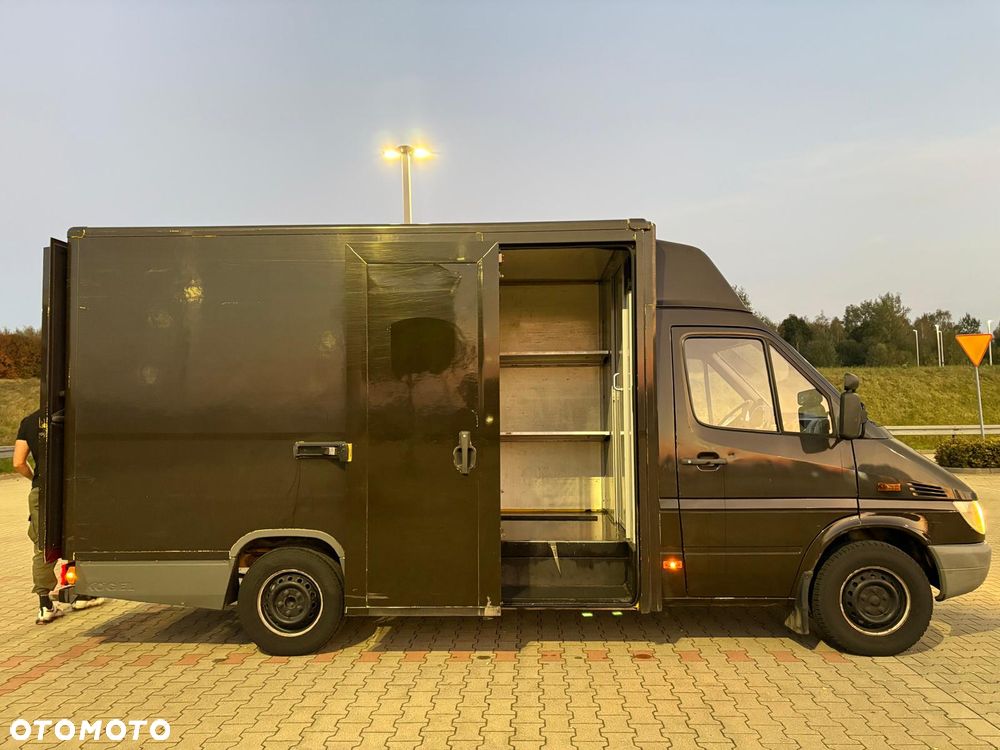 Mercedes-Benz Sprinter - 27