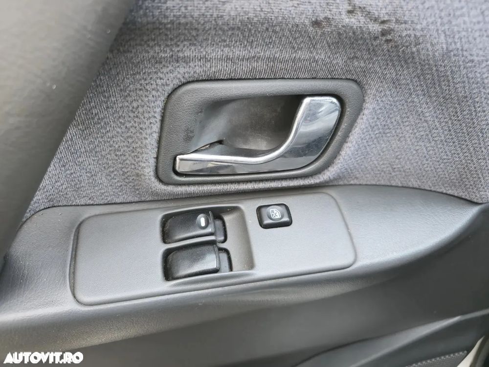 Mitsubishi Pajero Sport 2.5 TD+ Instyle - 9