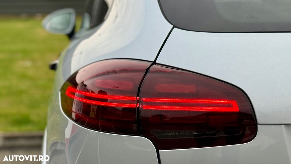 Porsche Cayenne Platinum Edition - 21