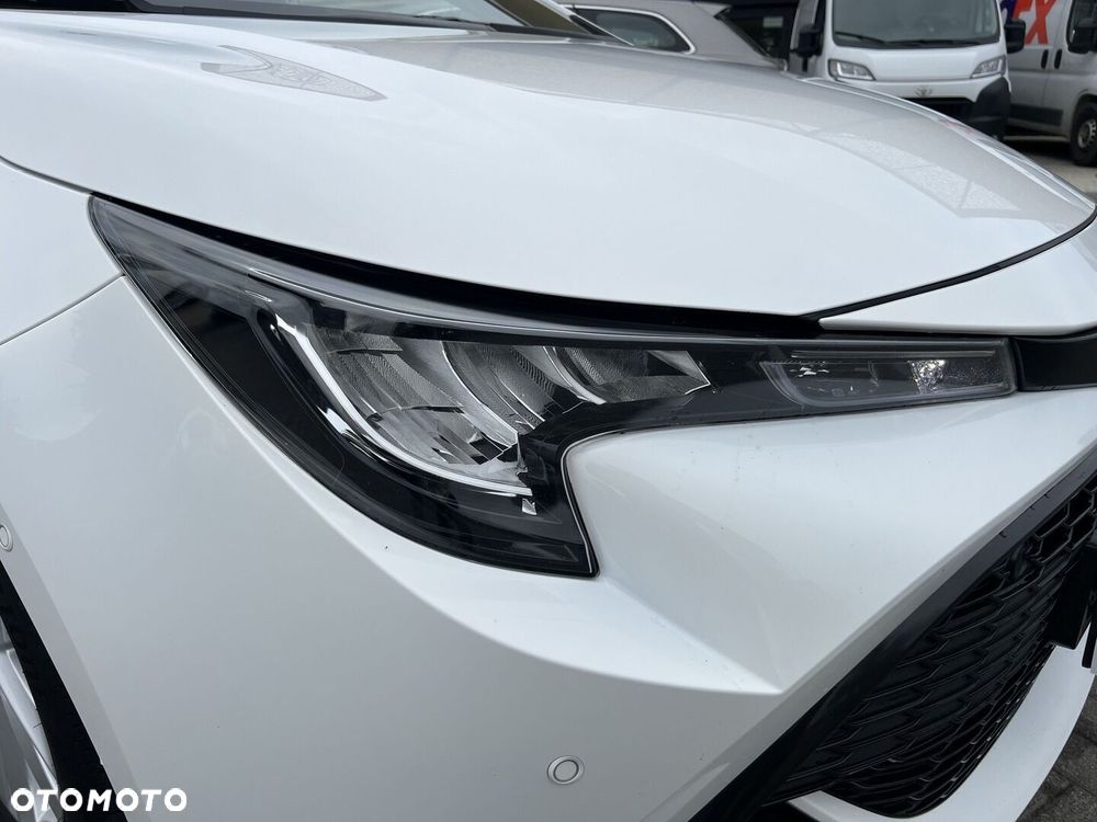 Toyota Corolla 1.8 Hybrid Comfort - 28