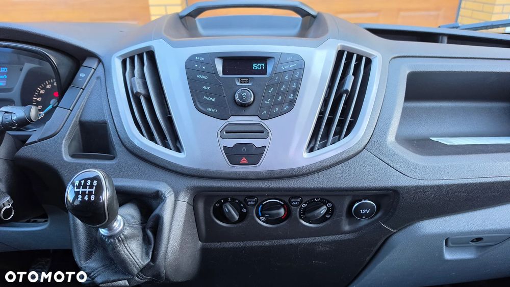 Ford Transit - 25
