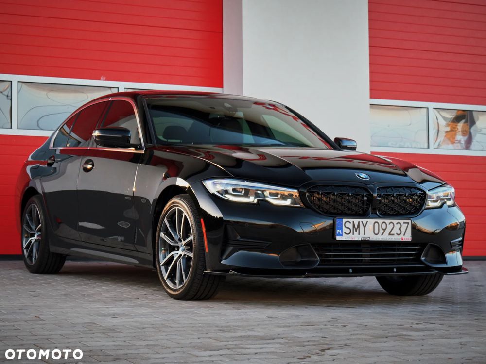 BMW Seria 3 330i xDrive Sport Line - 1