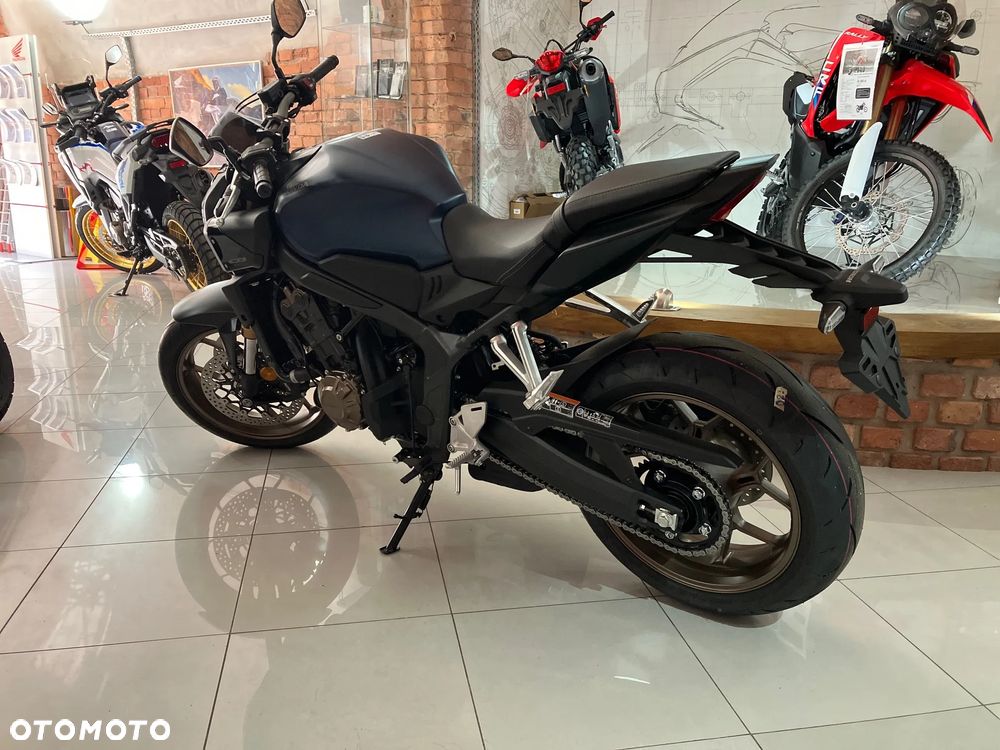 Honda CB - 2