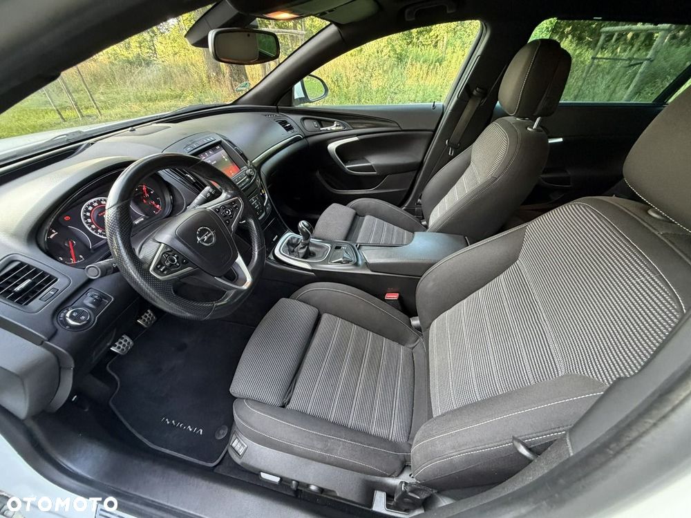 Opel Insignia - 22
