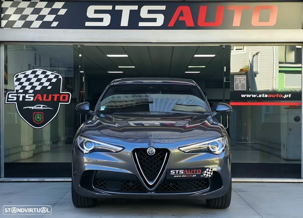 Alfa Romeo Stelvio V6 2.9 Bi-Turbo AT8-Q4 Quadrifoglio - 11