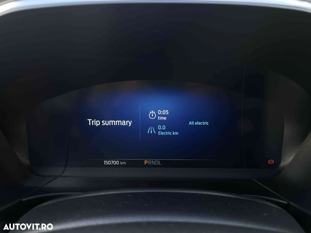 Ford Kuga - 8