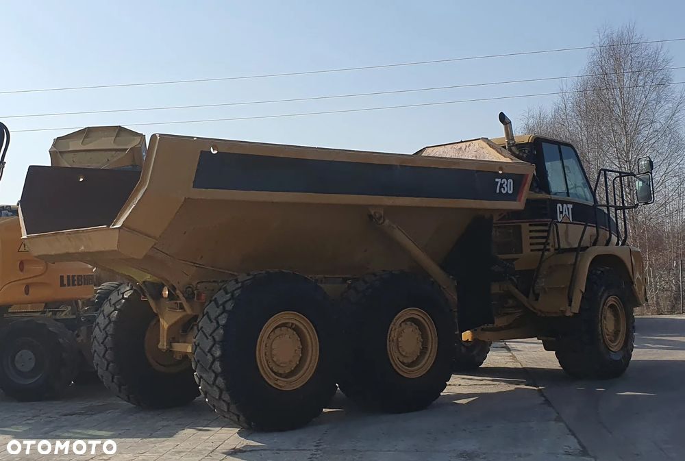 Caterpillar 730 - 10