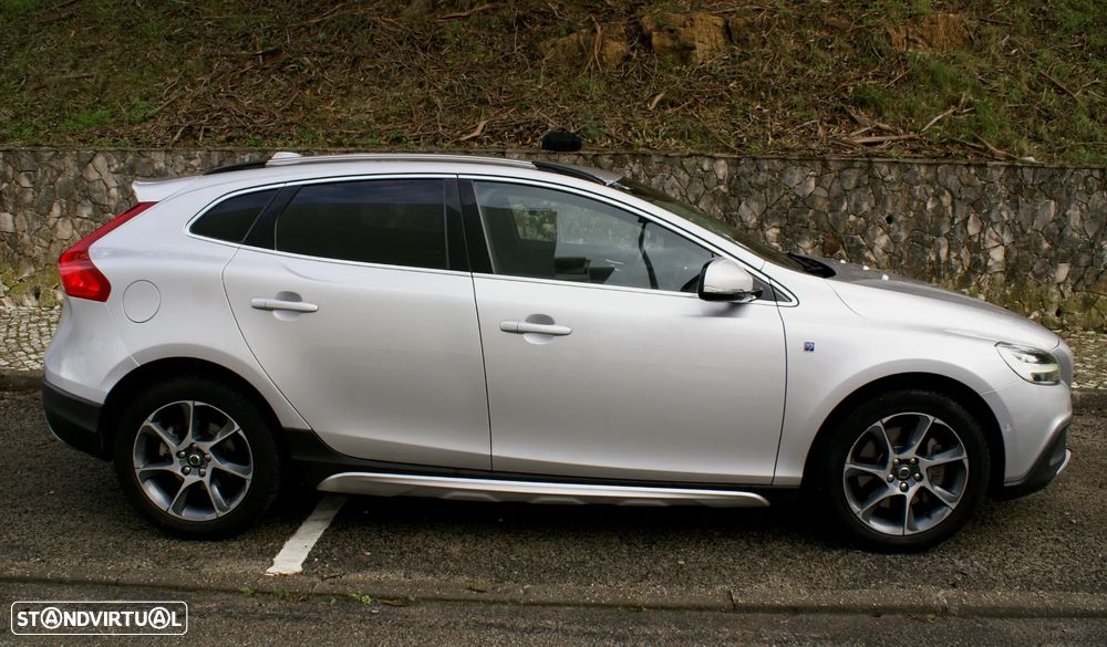 Volvo V40 2.0 D3 VOR - 8