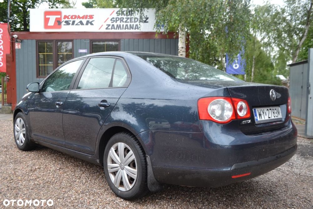 Volkswagen Jetta - 6