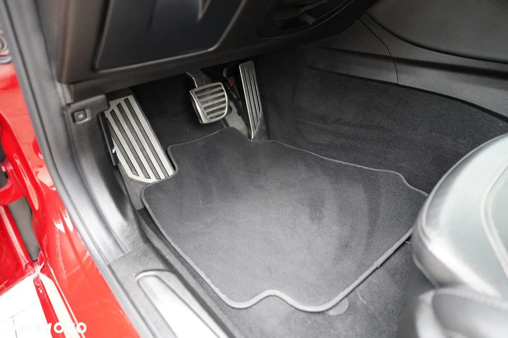 Alfa Romeo Giulia 2.0 Turbo 16V AT8-Q4 Ti - 28