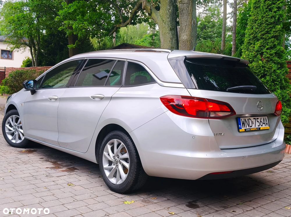 Opel Astra 1.2 T Business Elegance S&S - 4