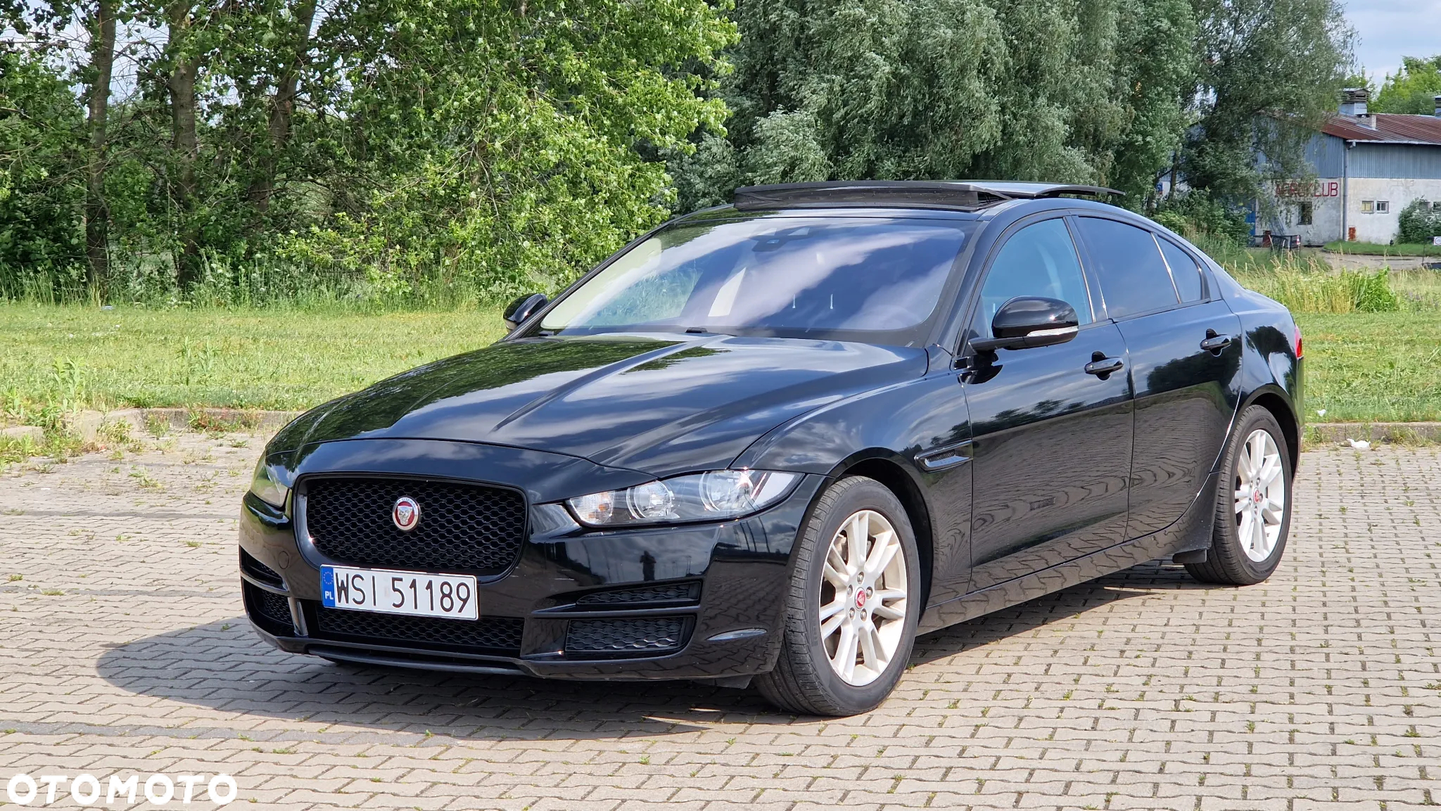 Jaguar XE 25t Prestige - 26