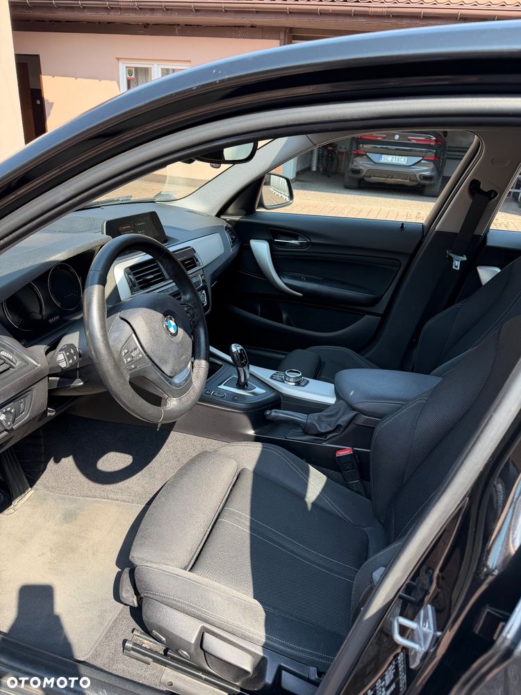 BMW Seria 1 120i - 4