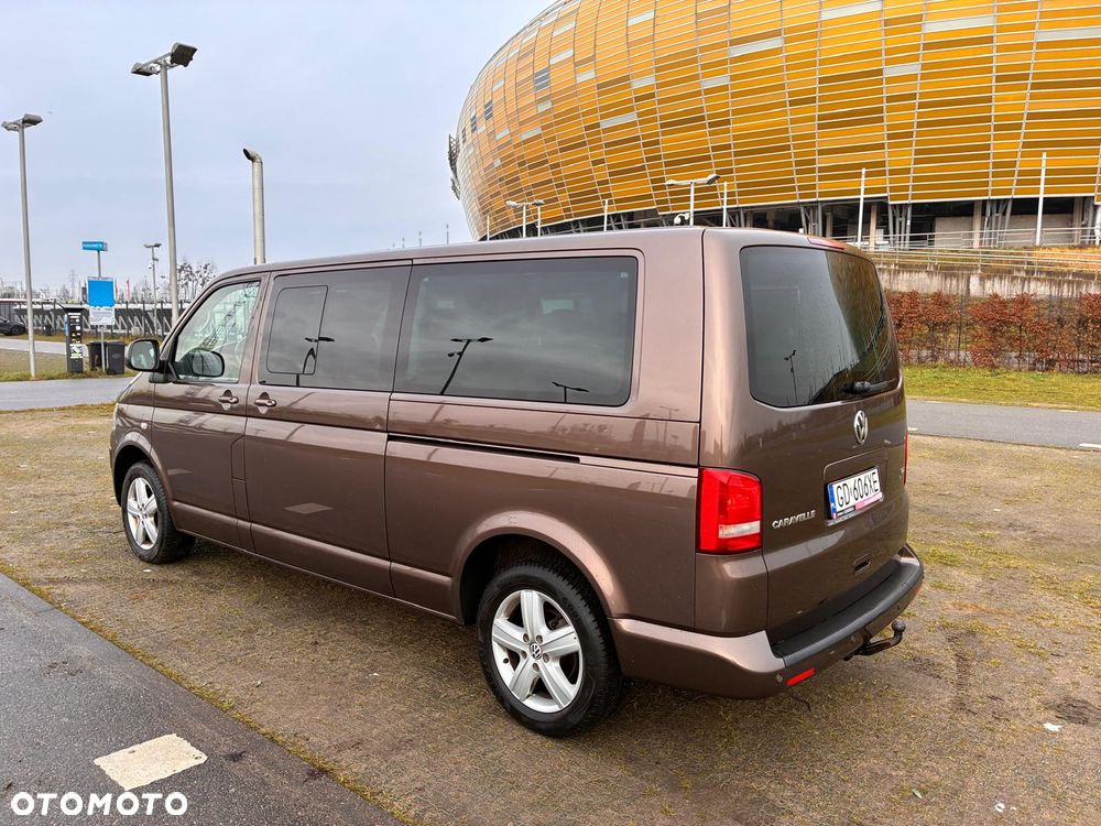 Volkswagen Caravelle - 13