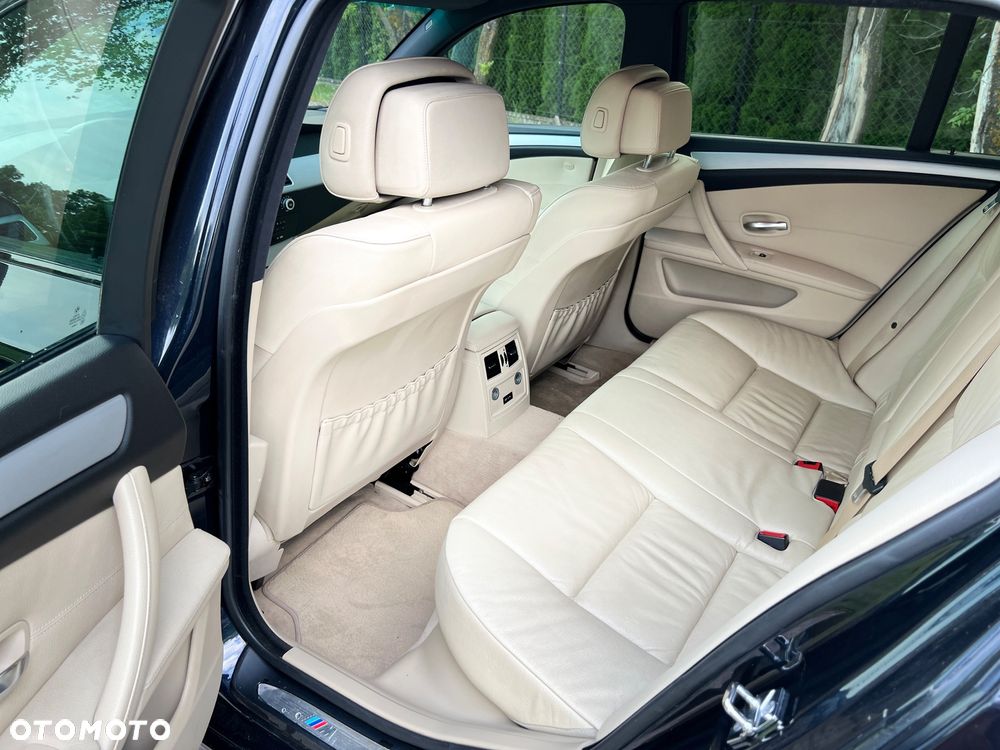BMW Seria 5 530d xDrive - 18