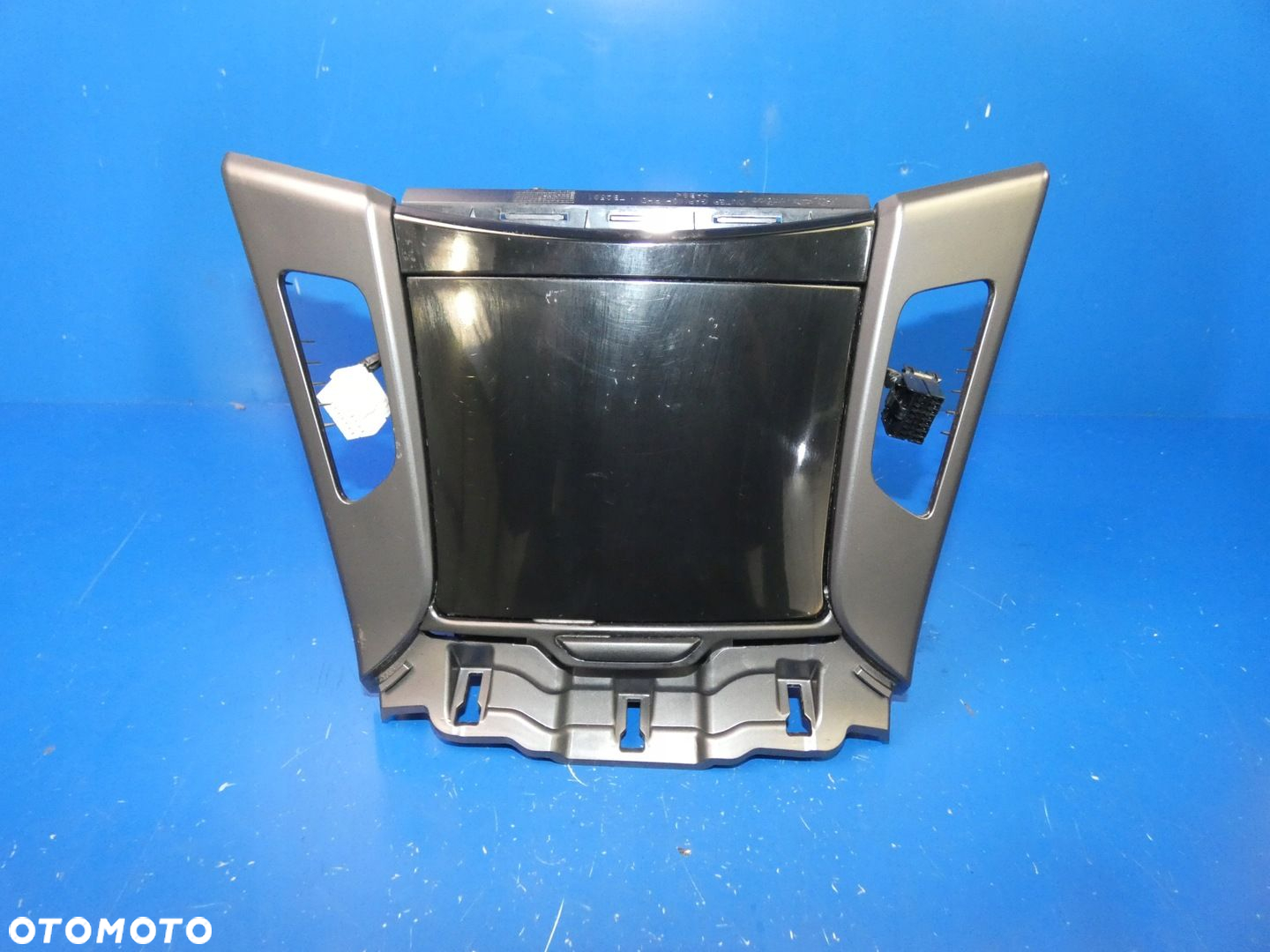 HYUNDAI I40 SCHOWEK GNIAZDO 12V - 2
