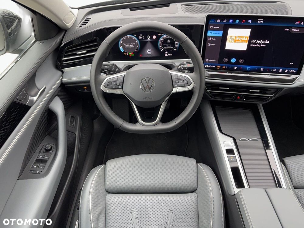 Volkswagen Passat Variant 1.5 TSI ACT mHEV DSG - 17