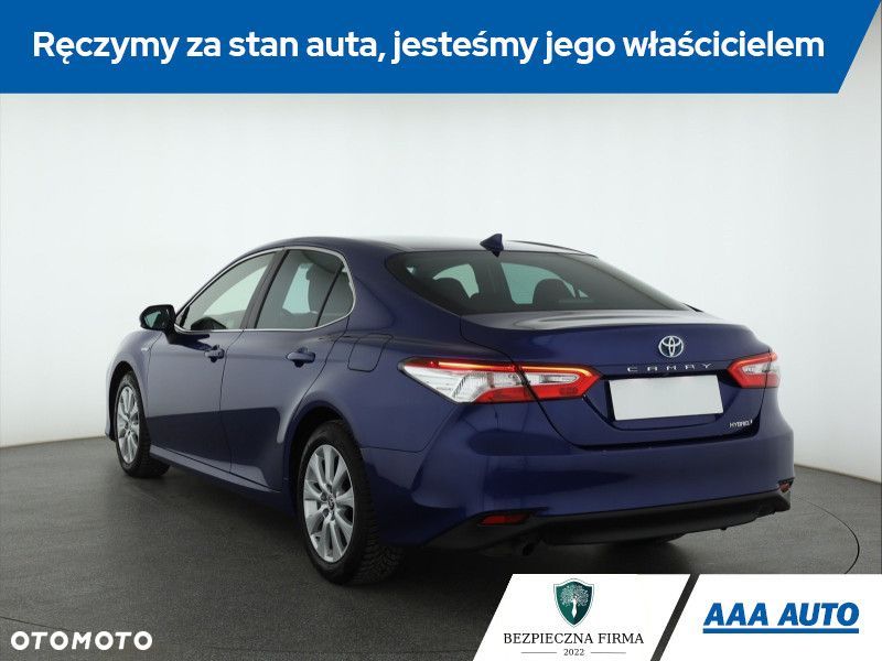 Toyota Camry - 5