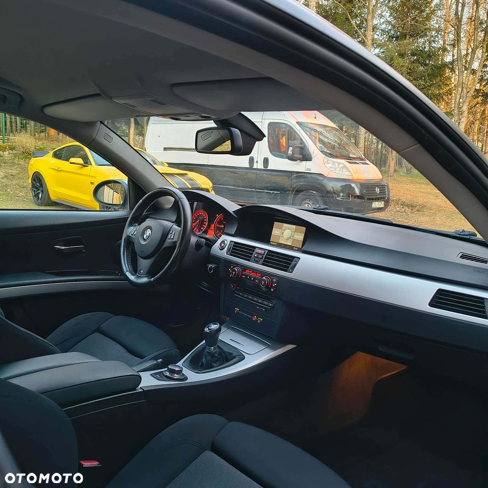 BMW Seria 3 320d - 11