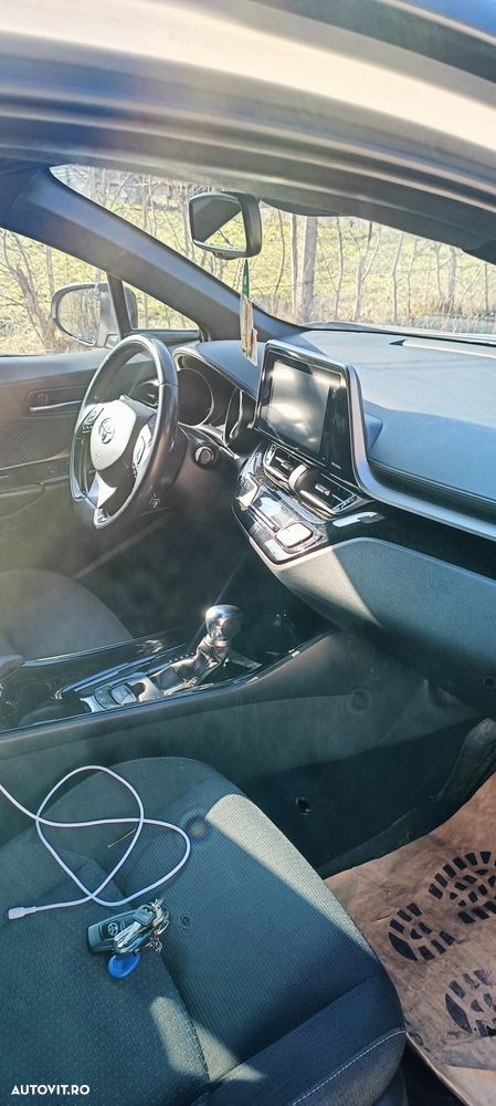 Toyota C-HR - 11
