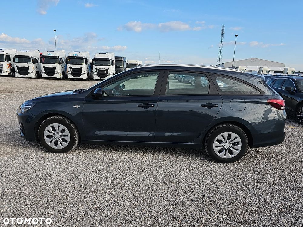 Hyundai i30 1.5 DPI Classic + - 9