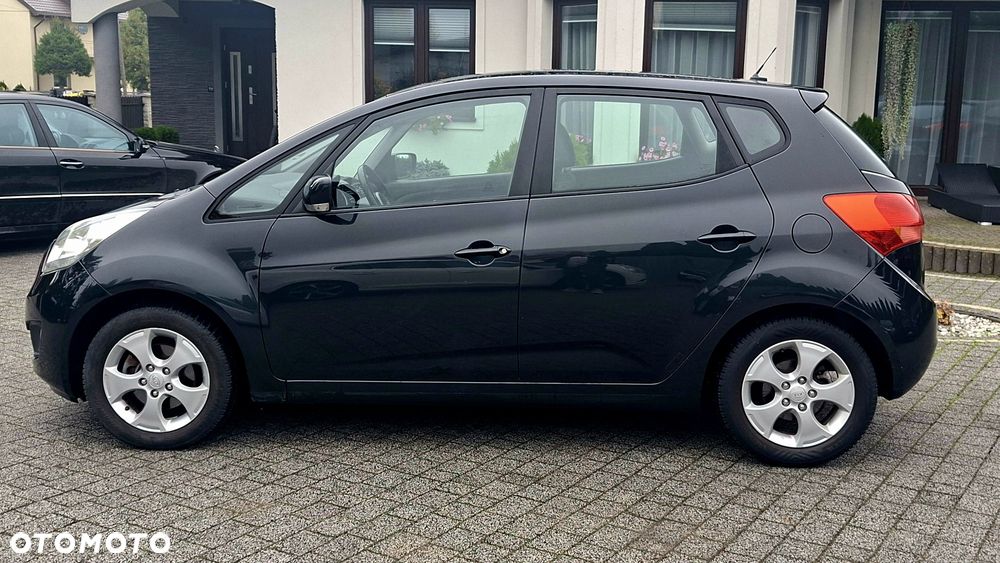 Kia Venga - 5